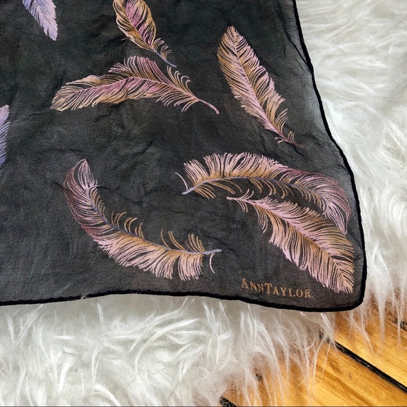 Ann Taylor black silk feather scarf, made in Japan - Picture 3 of 6